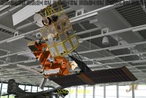 Ein Exponat der Raumfahrtabteilung erweitert den Blick über die Flugzeugentwicklung hinaus (Bild: Stefan Siedler)